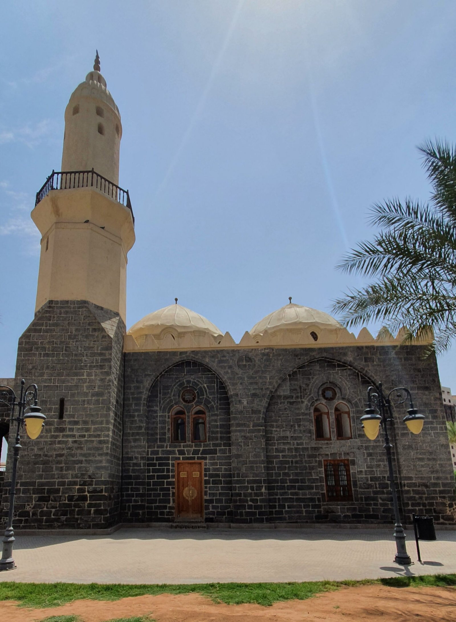 حرّات المدينة و الحجر البازلتي