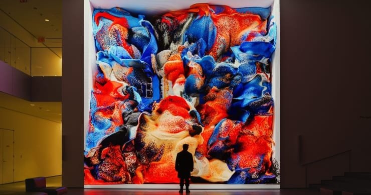 عمل Unsupervised — Machine Hallucinations — MoMA للفنان رفيق أناضول، عمل فني مولد بالذكاء الاصطناعي