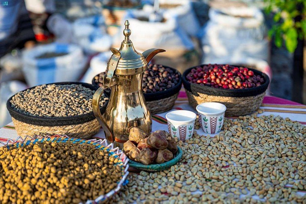 قهوة سعودية وبن خولاني سعودي في عرض تراثي